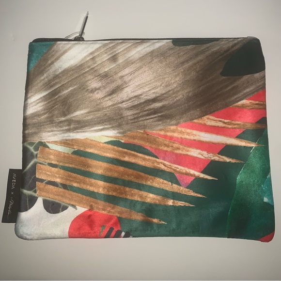 🍒2/$28 or 3/$38🍒 Aveda x 3.1 Phillip Lim Cosmetic Pouch - Picture 2 of 7